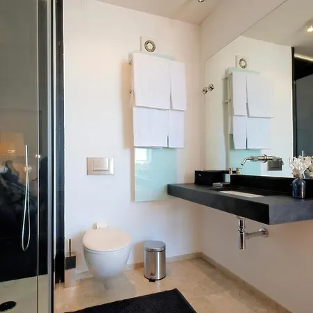 Lisbon Chiado One Apartment *